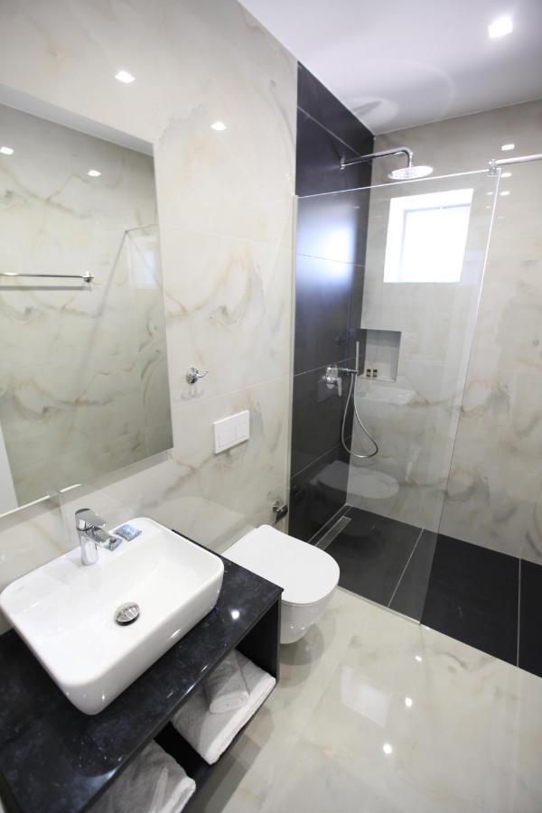 Sea Breeze Villa Saranda Dış mekan fotoğraf
