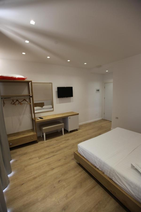 Sea Breeze Villa Saranda Dış mekan fotoğraf