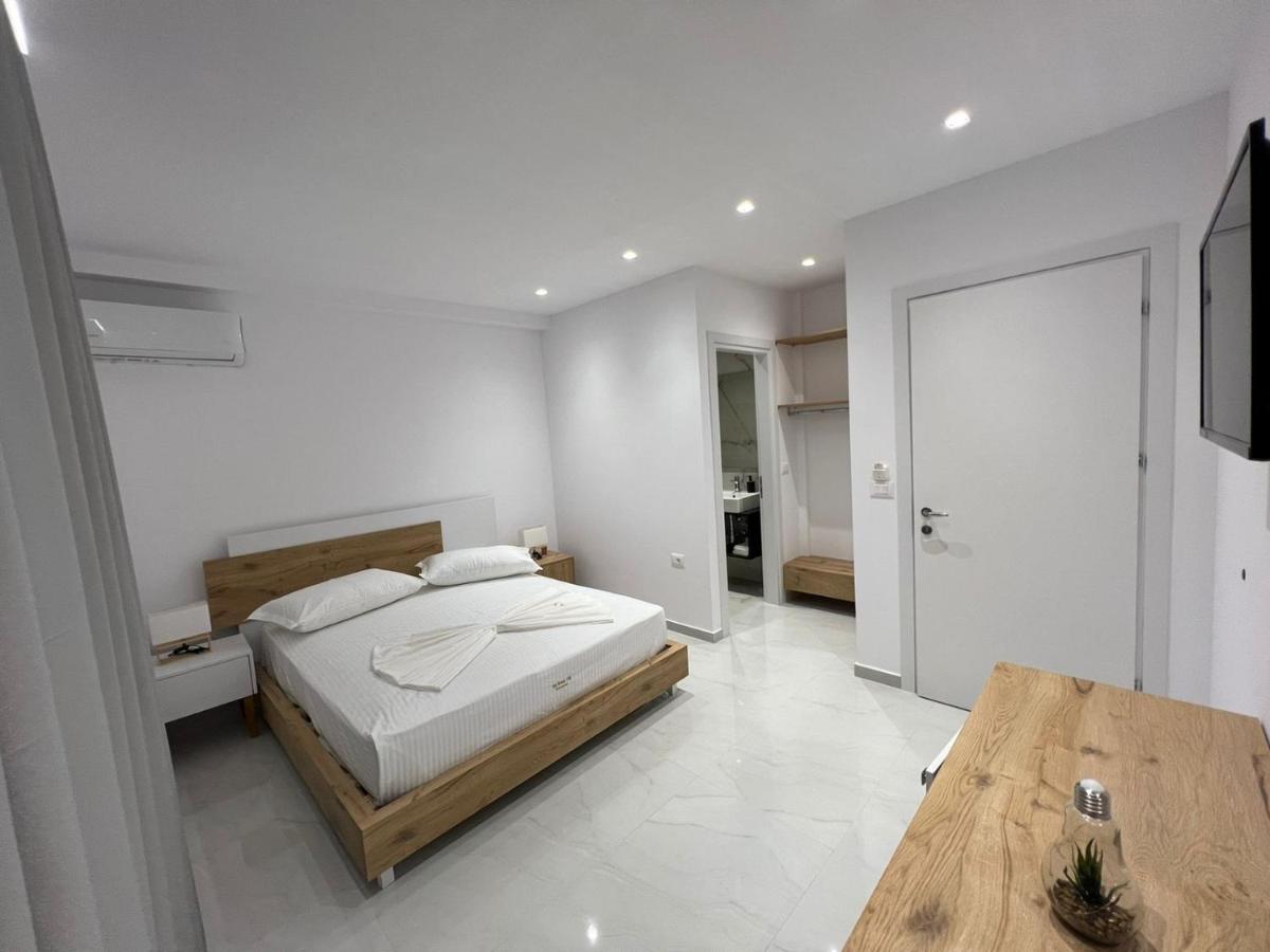 Sea Breeze Villa Saranda Dış mekan fotoğraf