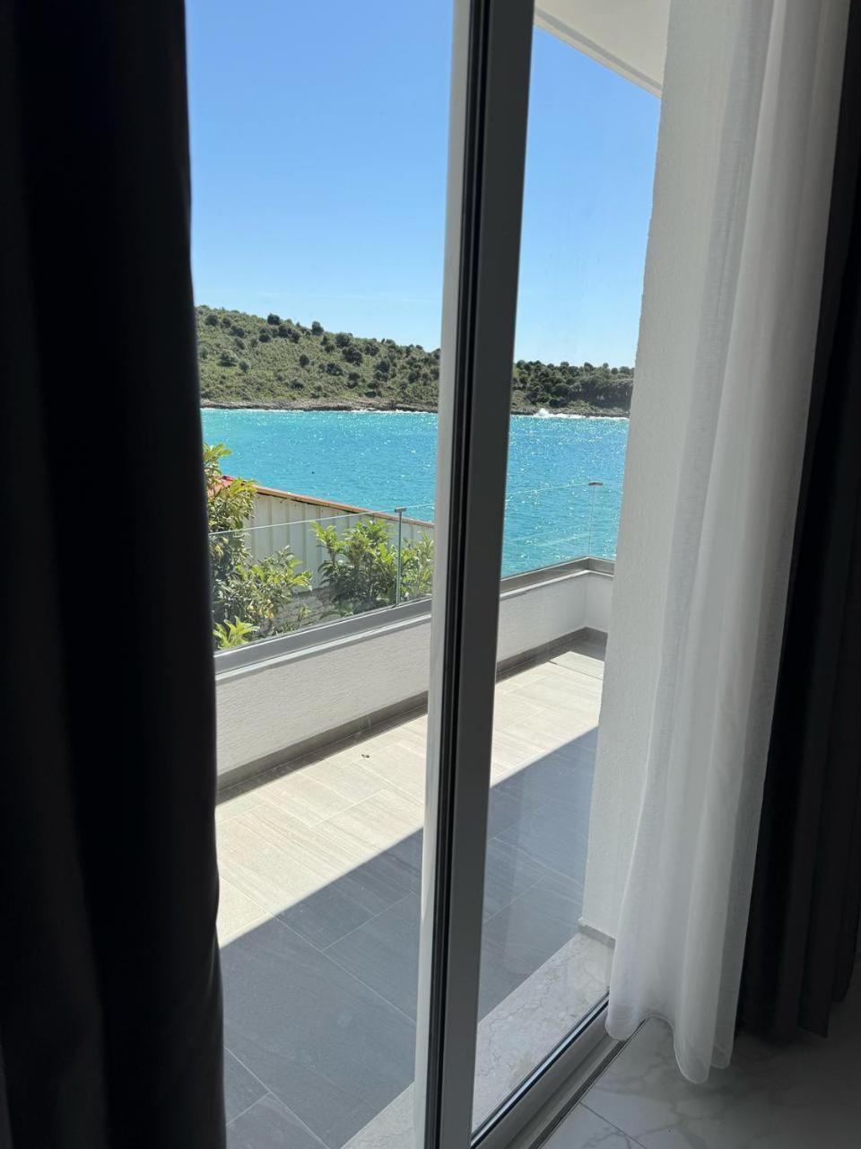 Sea Breeze Villa Saranda Dış mekan fotoğraf