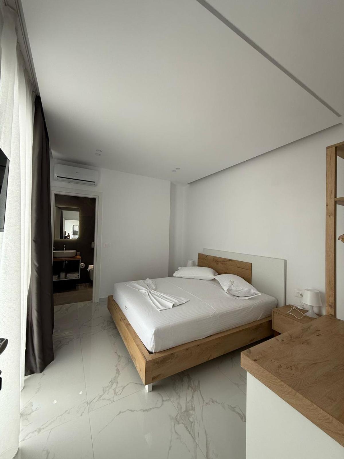 Sea Breeze Villa Saranda Dış mekan fotoğraf
