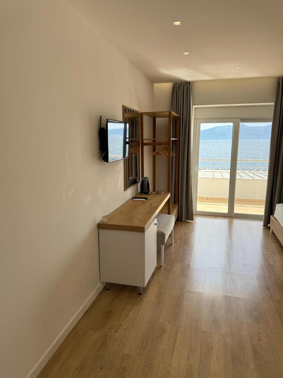 Sea Breeze Villa Saranda Dış mekan fotoğraf