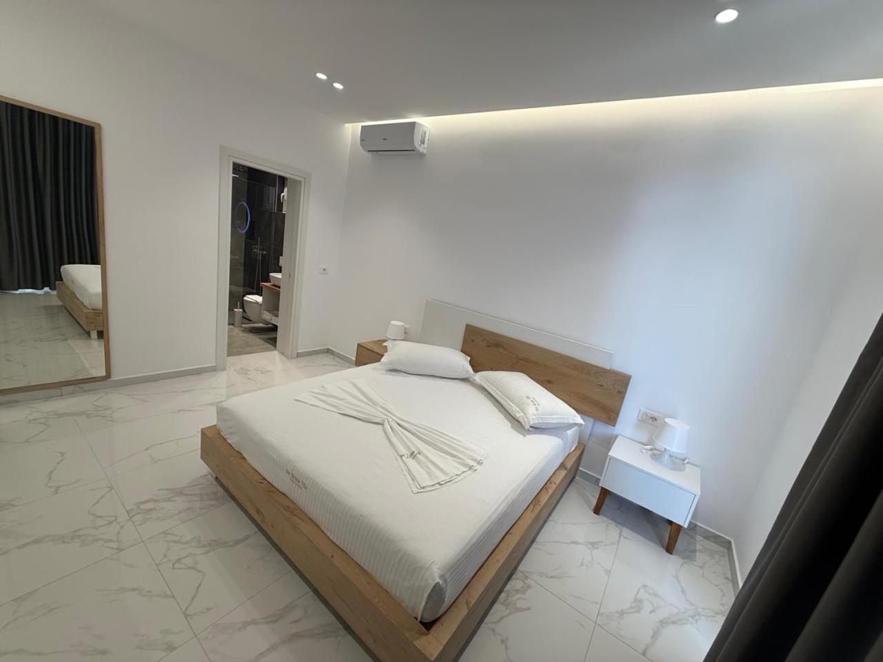Sea Breeze Villa Saranda Dış mekan fotoğraf